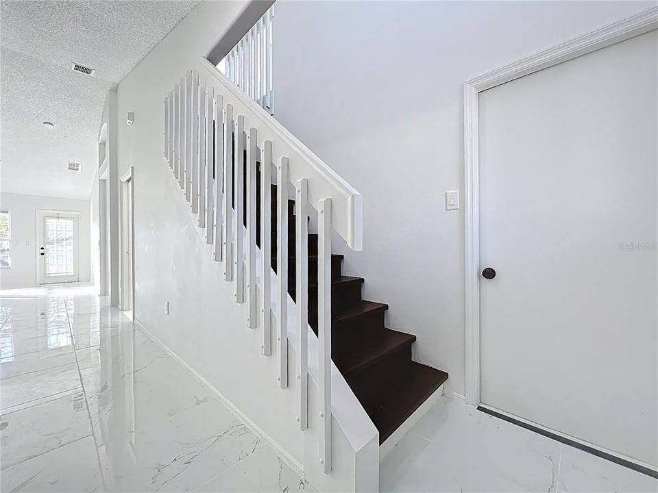 En Venta: $345,600 (3 camas, 2 baños, 1312 Pies cuadrados)