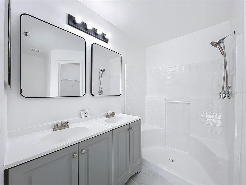 En Venta: $345,600 (3 camas, 2 baños, 1312 Pies cuadrados)