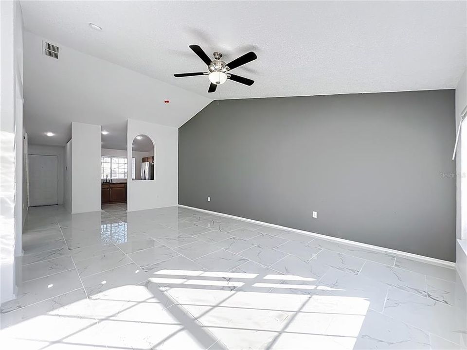 En Venta: $345,600 (3 camas, 2 baños, 1312 Pies cuadrados)