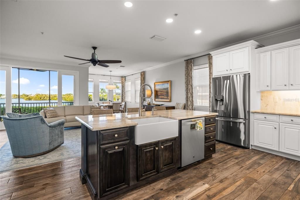 На продажу: $1,150,000 (4 спален, 3 ванн, 2832 Квадратных фут)