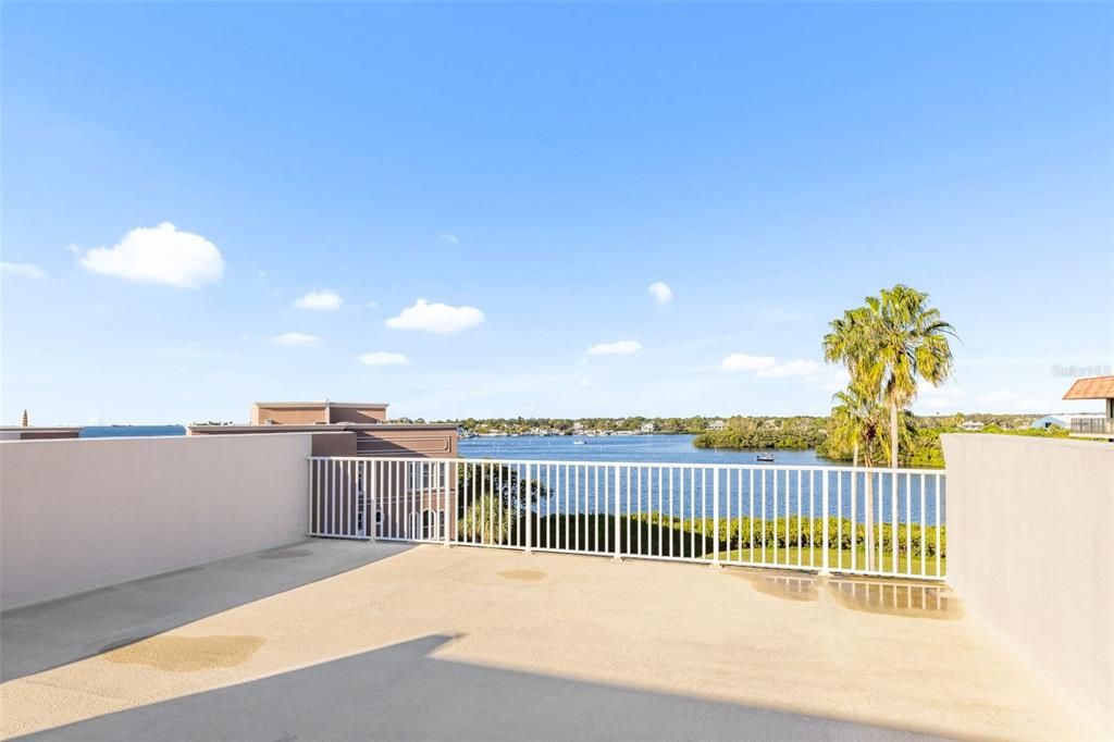 На продажу: $1,150,000 (4 спален, 3 ванн, 2832 Квадратных фут)