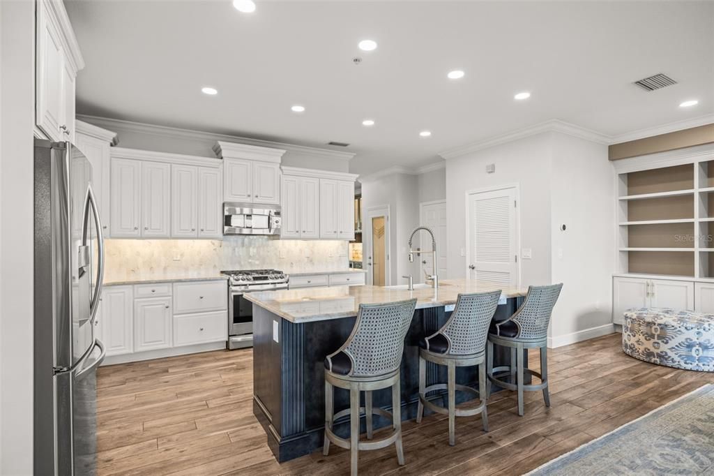 На продажу: $1,150,000 (4 спален, 3 ванн, 2832 Квадратных фут)