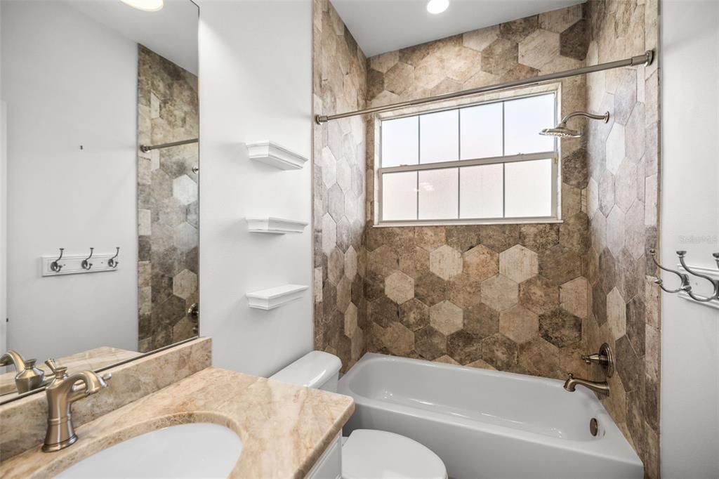 На продажу: $1,150,000 (4 спален, 3 ванн, 2832 Квадратных фут)