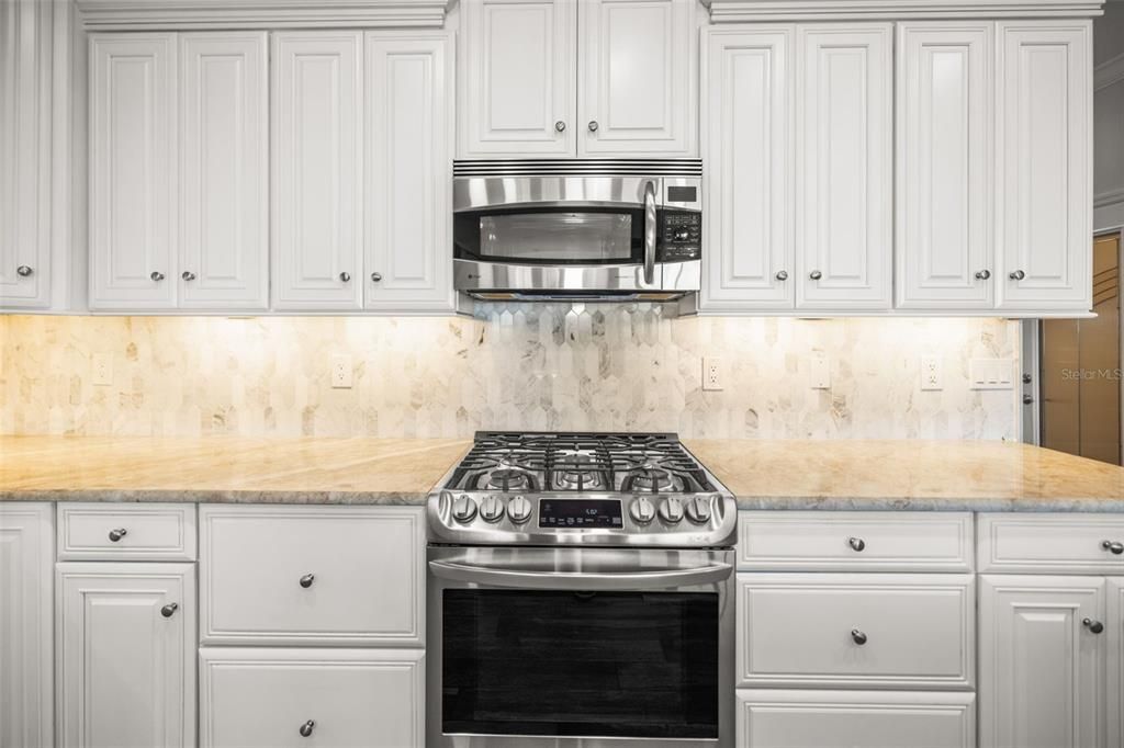 На продажу: $1,150,000 (4 спален, 3 ванн, 2832 Квадратных фут)