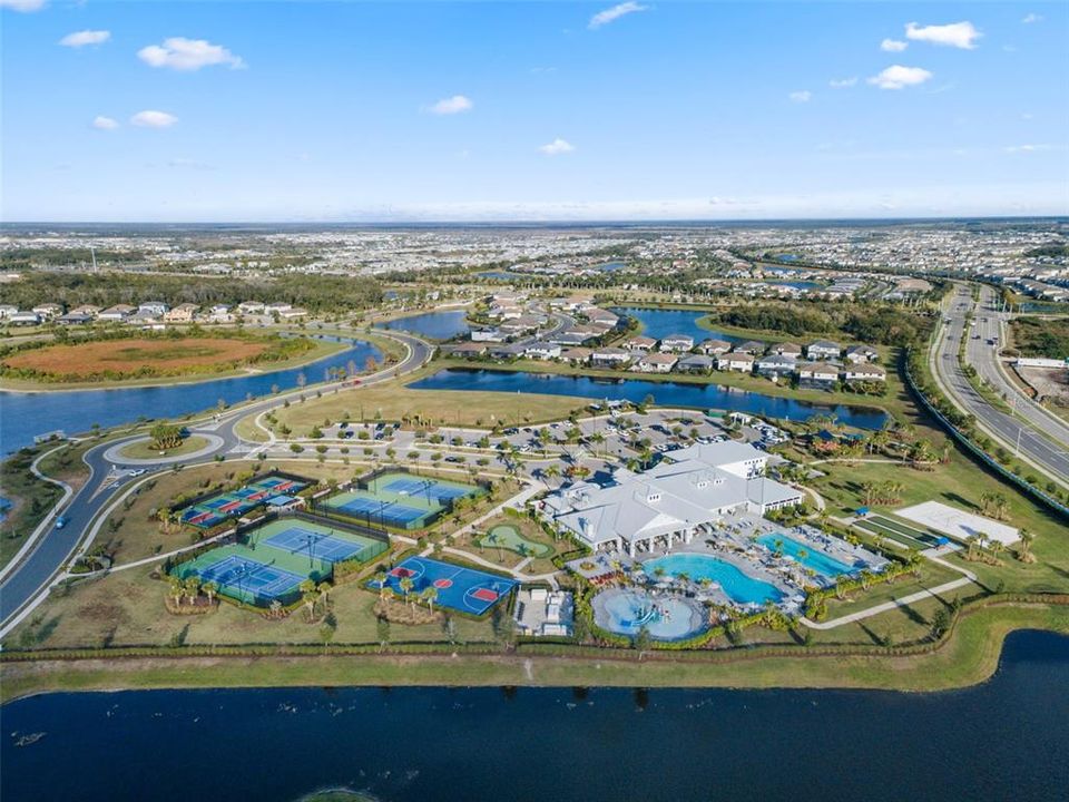 На продажу: $375,000 (2 спален, 2 ванн, 1557 Квадратных фут)