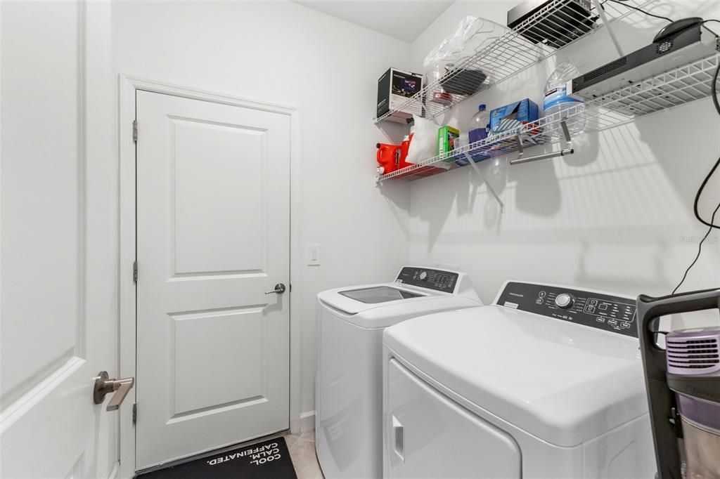 На продажу: $375,000 (2 спален, 2 ванн, 1557 Квадратных фут)