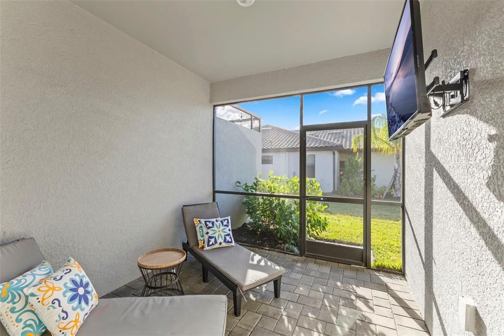 На продажу: $375,000 (2 спален, 2 ванн, 1557 Квадратных фут)