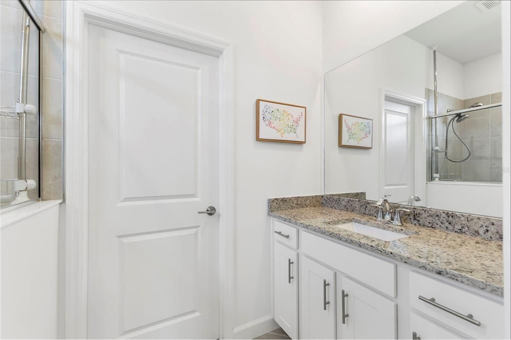 На продажу: $375,000 (2 спален, 2 ванн, 1557 Квадратных фут)