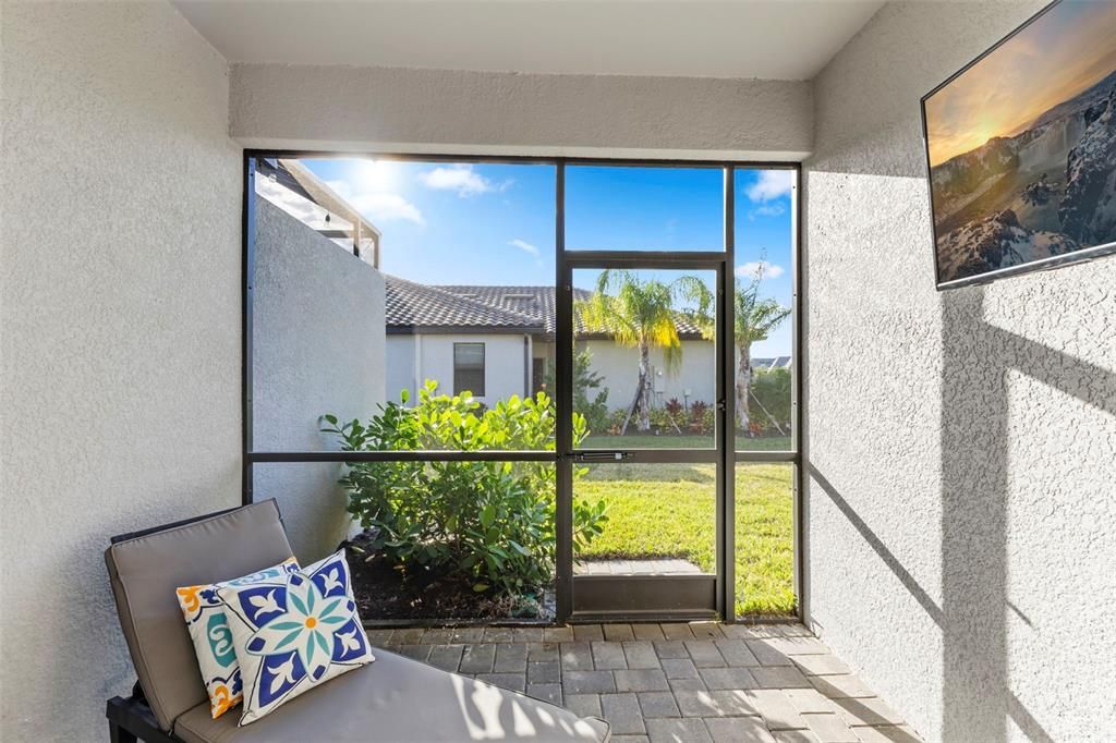 На продажу: $375,000 (2 спален, 2 ванн, 1557 Квадратных фут)