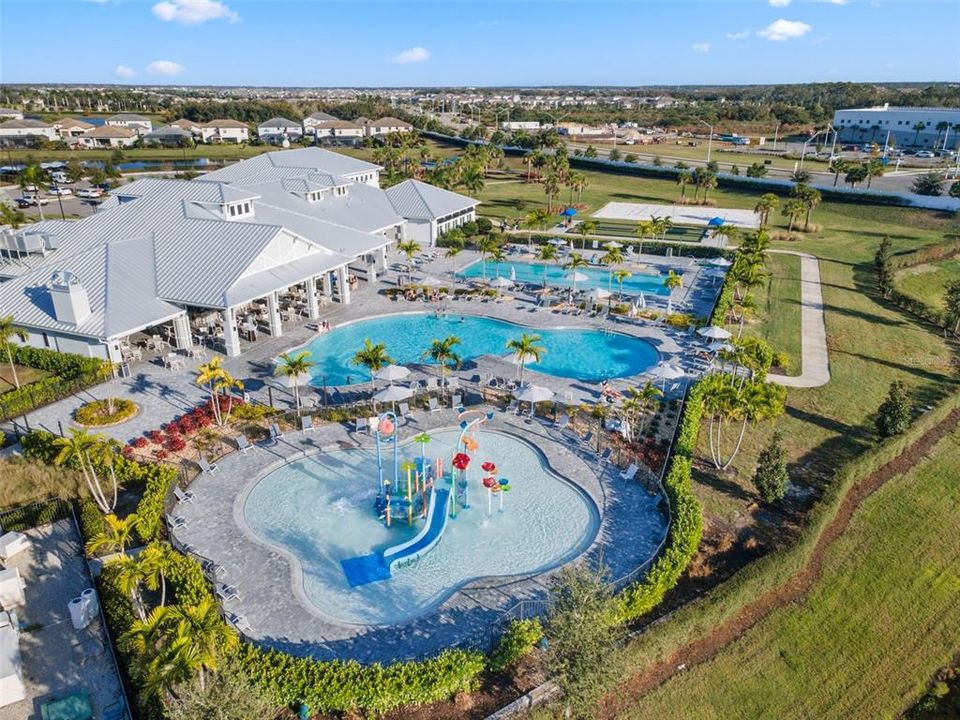 На продажу: $375,000 (2 спален, 2 ванн, 1557 Квадратных фут)