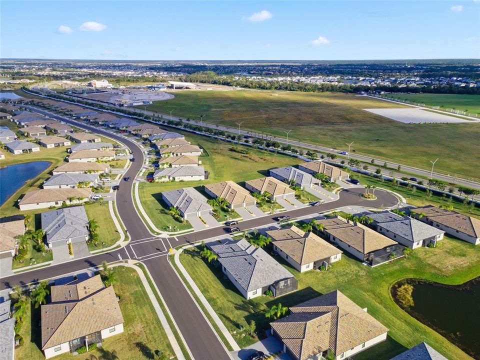 На продажу: $375,000 (2 спален, 2 ванн, 1557 Квадратных фут)