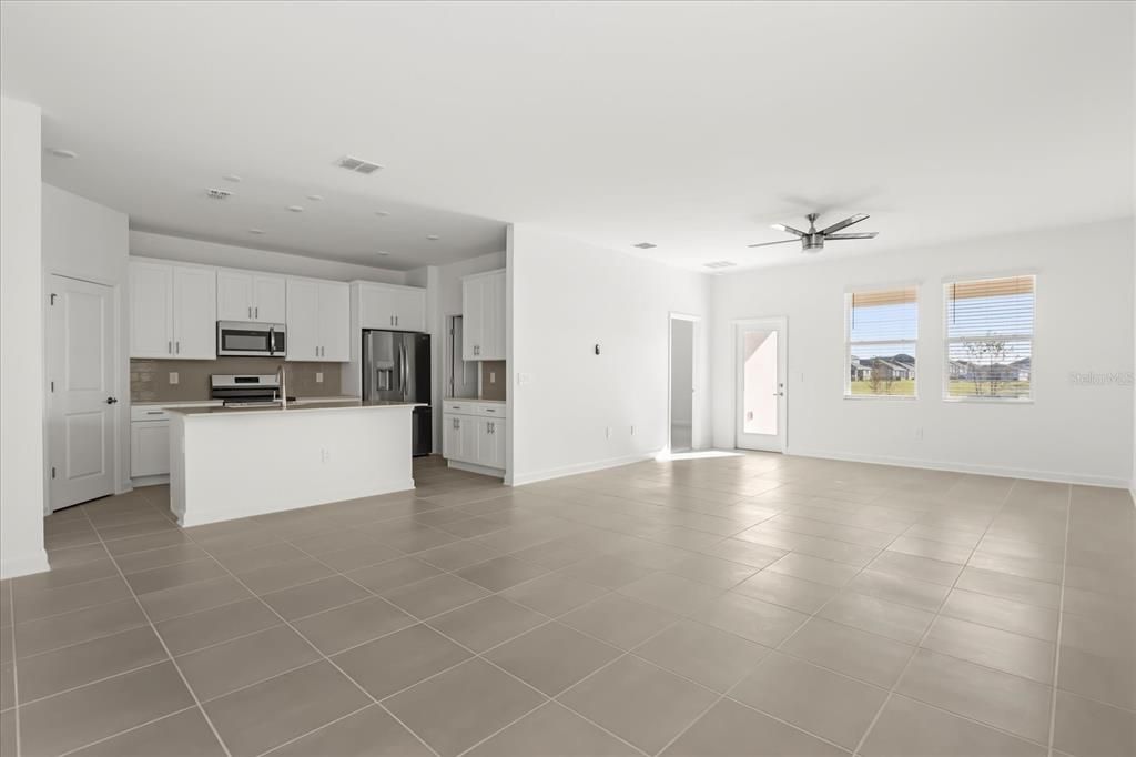 En Renta: $2,950 (4 camas, 3 baños, 2139 Pies cuadrados)