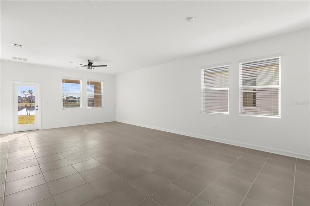 En Renta: $2,950 (4 camas, 3 baños, 2139 Pies cuadrados)