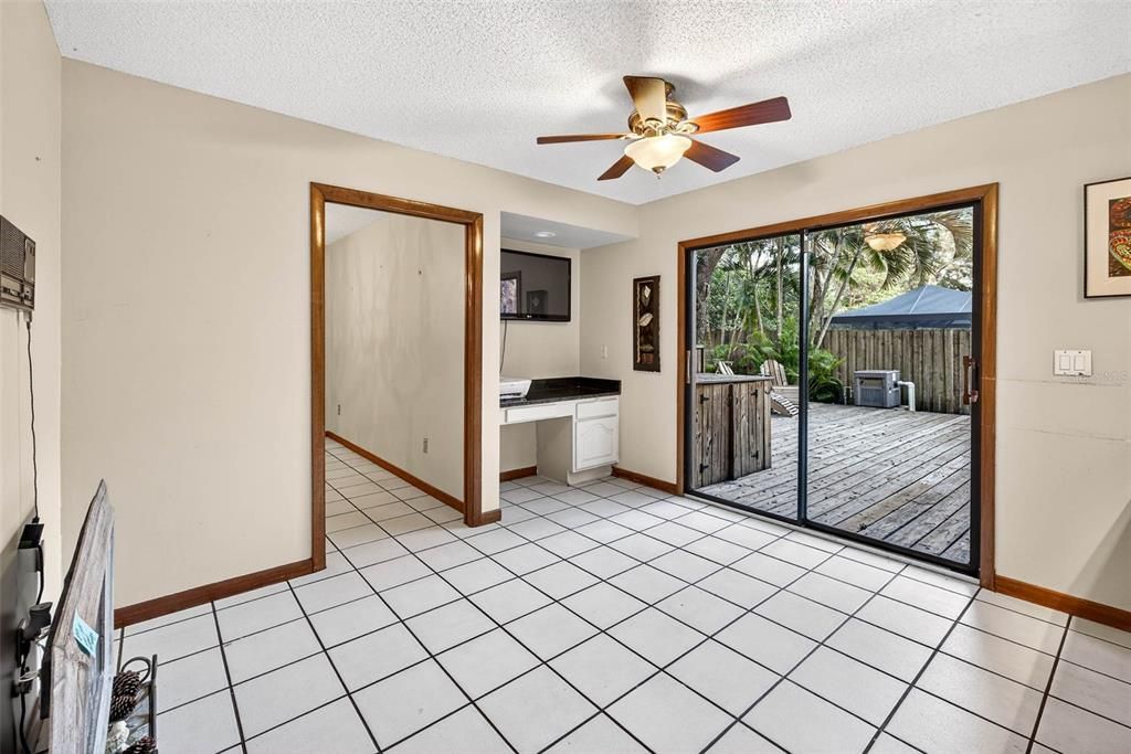 待售: $659,000 (4 贝兹, 2 浴室, 3822 平方英尺)