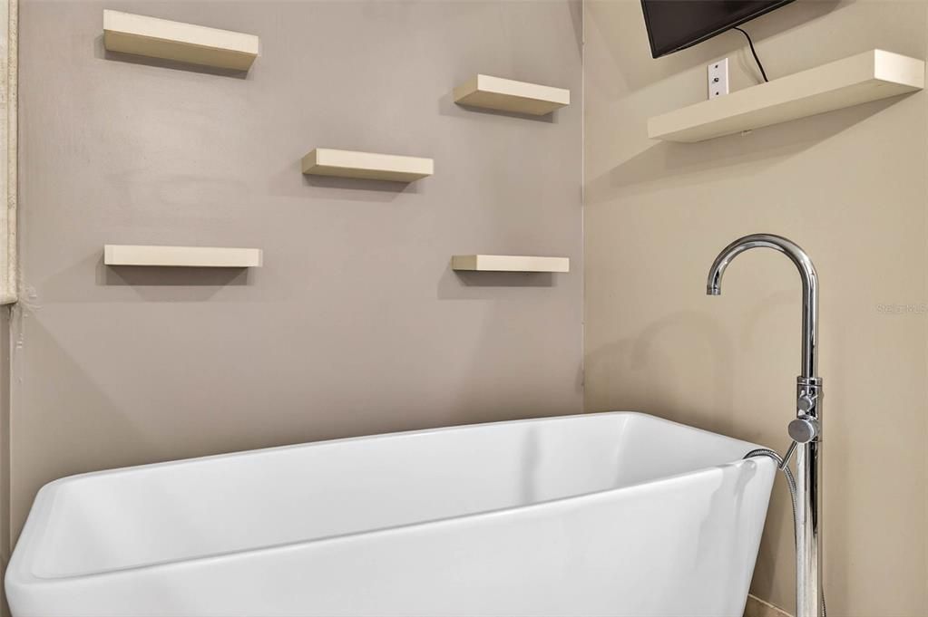 待售: $659,000 (4 贝兹, 2 浴室, 3822 平方英尺)