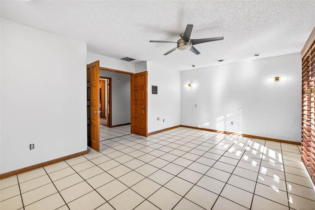 待售: $659,000 (4 贝兹, 2 浴室, 3822 平方英尺)