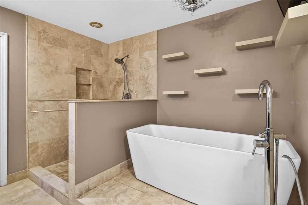 待售: $659,000 (4 贝兹, 2 浴室, 3822 平方英尺)