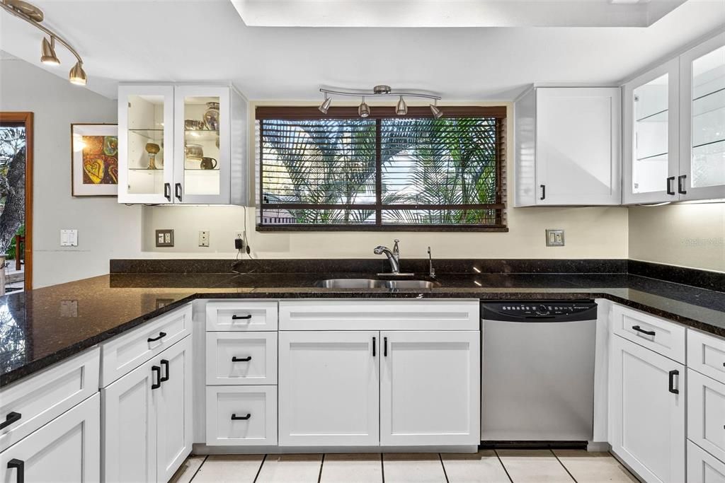 待售: $659,000 (4 贝兹, 2 浴室, 3822 平方英尺)