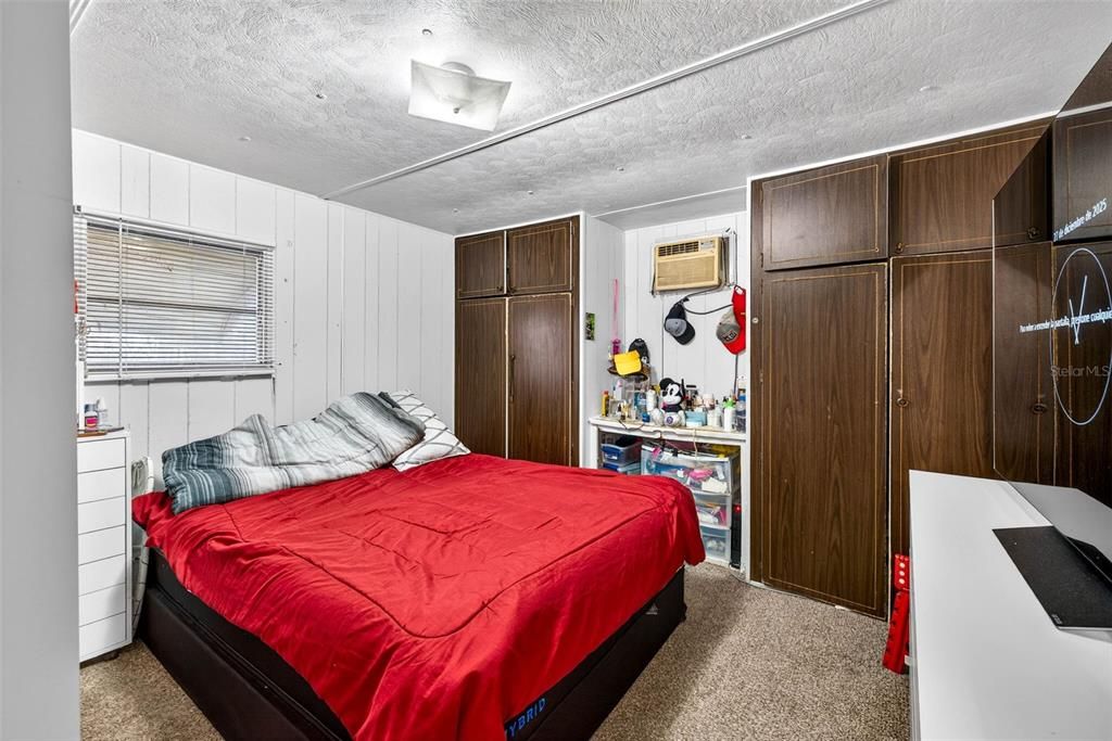 For Sale: $110,000 (2 beds, 1 baths, 720 Square Feet)