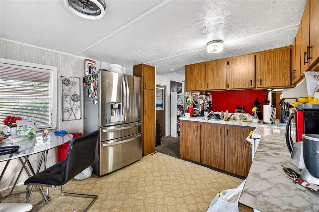 For Sale: $110,000 (2 beds, 1 baths, 720 Square Feet)