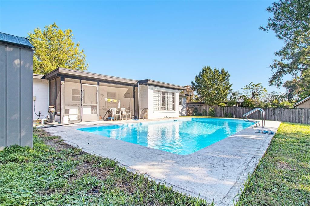 For Sale: $365,000 (3 beds, 2 baths, 1573 Square Feet)