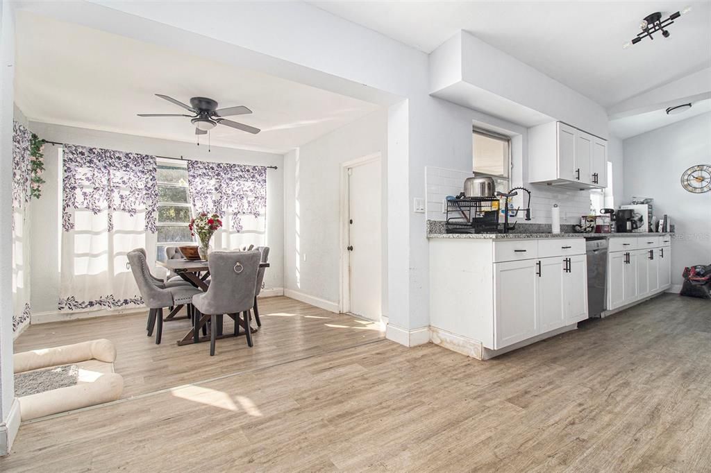 For Sale: $365,000 (3 beds, 2 baths, 1573 Square Feet)