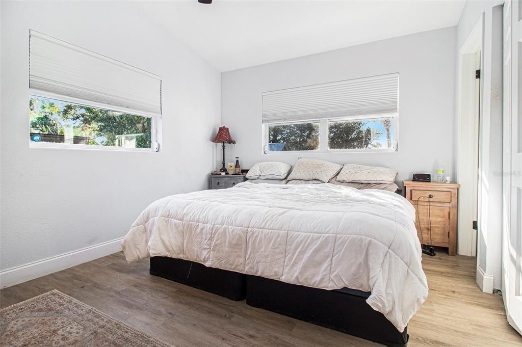For Sale: $365,000 (3 beds, 2 baths, 1573 Square Feet)
