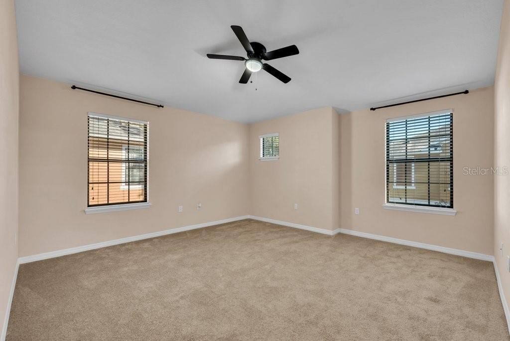 待售: $325,000 (3 贝兹, 2 浴室, 1760 平方英尺)