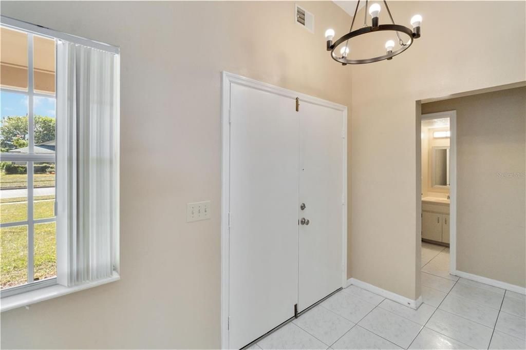 出租: $2,600 (3 贝兹, 2 浴室, 1848 平方英尺)