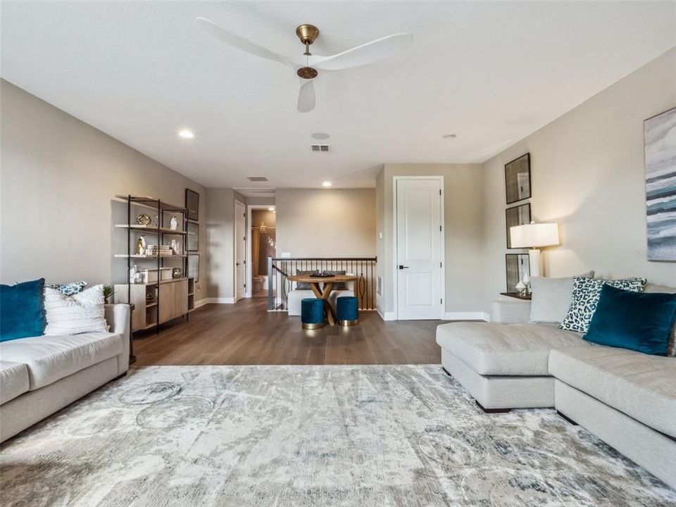 En Venta: $1,190,000 (5 camas, 3 baños, 3076 Pies cuadrados)