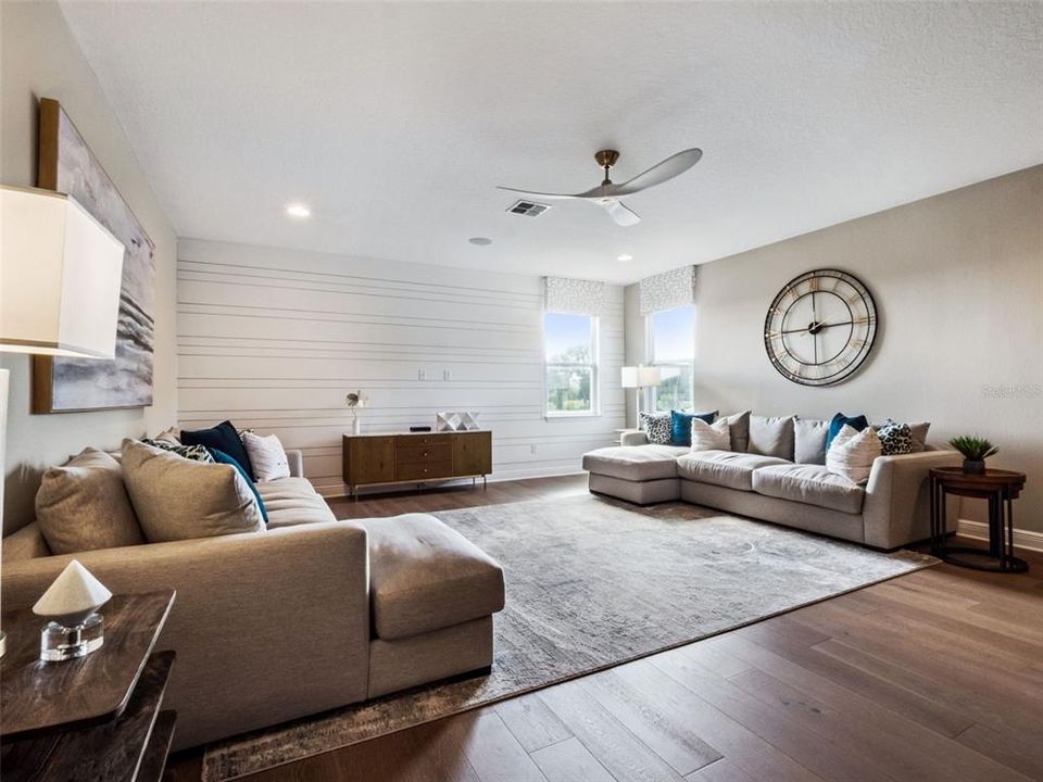 En Venta: $1,190,000 (5 camas, 3 baños, 3076 Pies cuadrados)