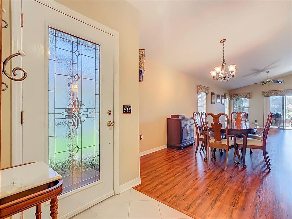 На продажу: $280,000 (2 спален, 2 ванн, 1512 Квадратных фут)