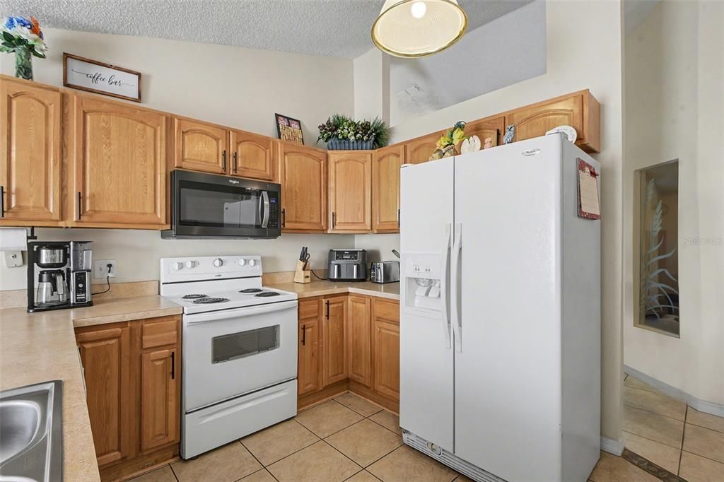 For Sale: $295,000 (3 beds, 2 baths, 1436 Square Feet)