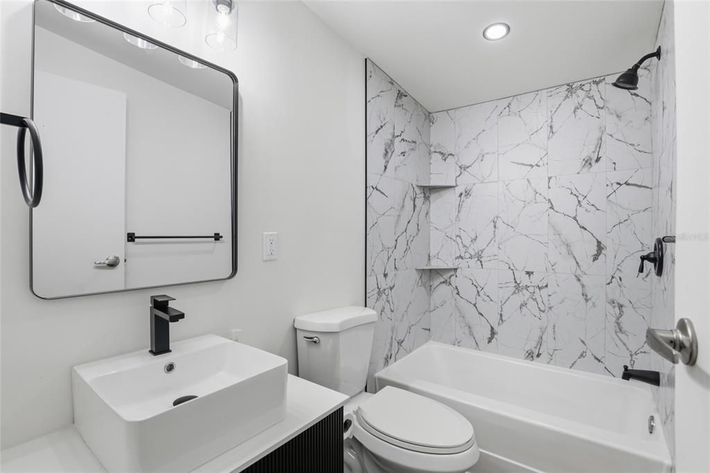 待售: $250,000 (3 贝兹, 2 浴室, 1188 平方英尺)