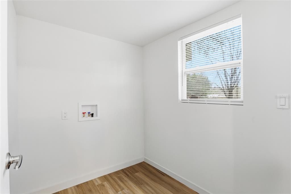 待售: $250,000 (3 贝兹, 2 浴室, 1188 平方英尺)