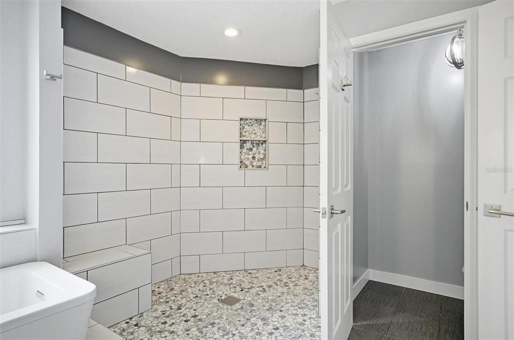 For Rent: $2,600 (3 beds, 2 baths, 2033 Square Feet)