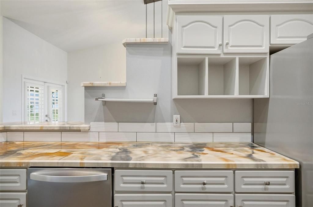 For Rent: $2,600 (3 beds, 2 baths, 2033 Square Feet)