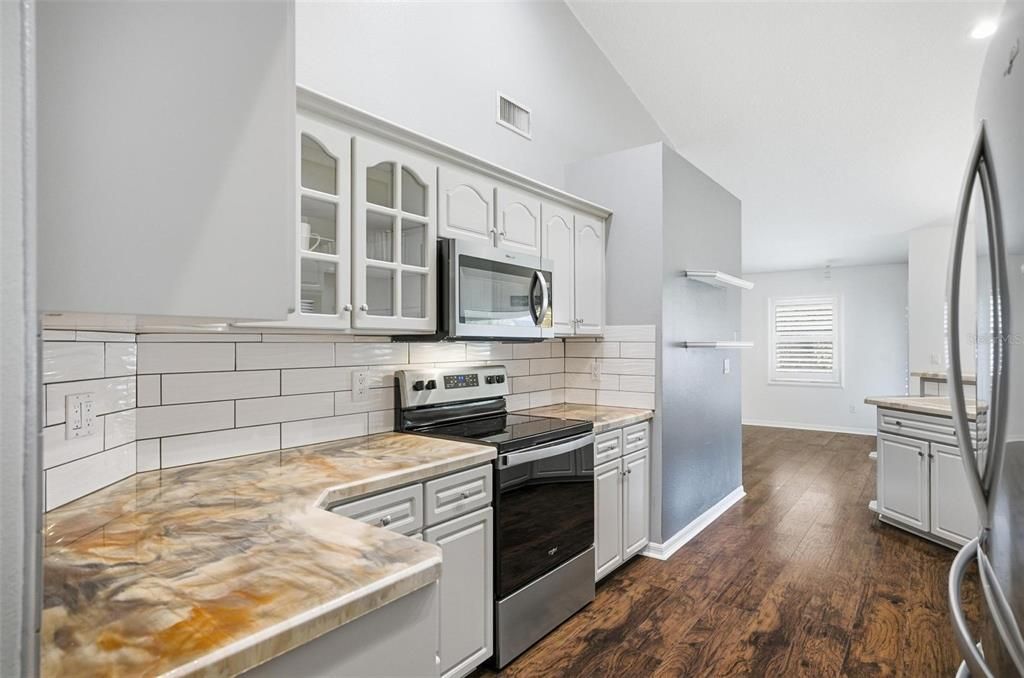 For Rent: $2,600 (3 beds, 2 baths, 2033 Square Feet)