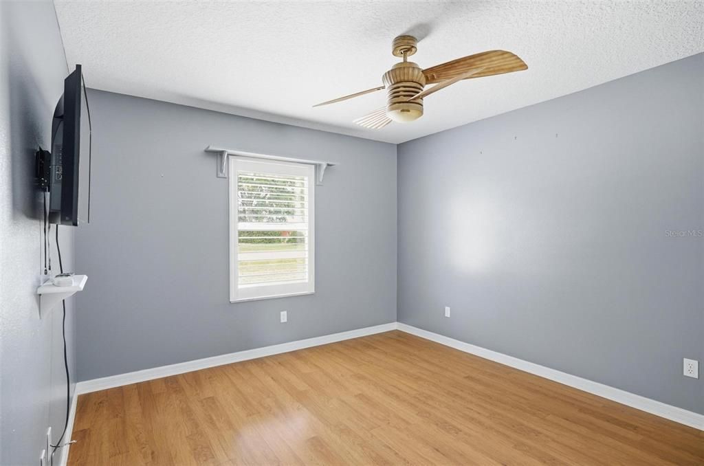 For Rent: $2,600 (3 beds, 2 baths, 2033 Square Feet)