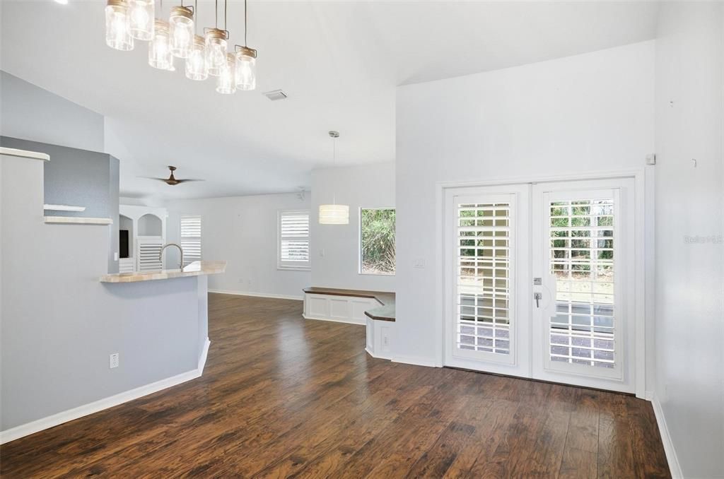 For Rent: $2,600 (3 beds, 2 baths, 2033 Square Feet)