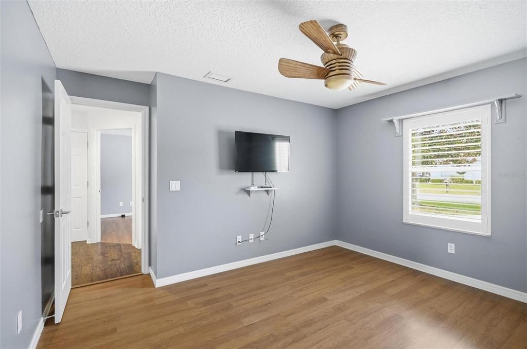 For Rent: $2,600 (3 beds, 2 baths, 2033 Square Feet)