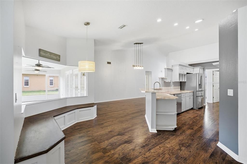 For Rent: $2,600 (3 beds, 2 baths, 2033 Square Feet)