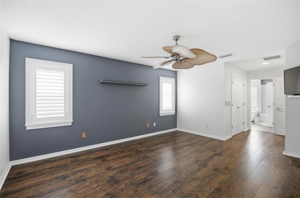 For Rent: $2,600 (3 beds, 2 baths, 2033 Square Feet)