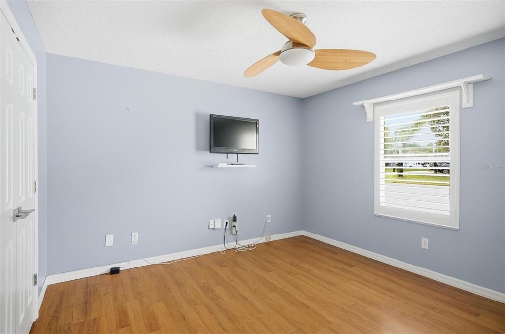 For Rent: $2,600 (3 beds, 2 baths, 2033 Square Feet)