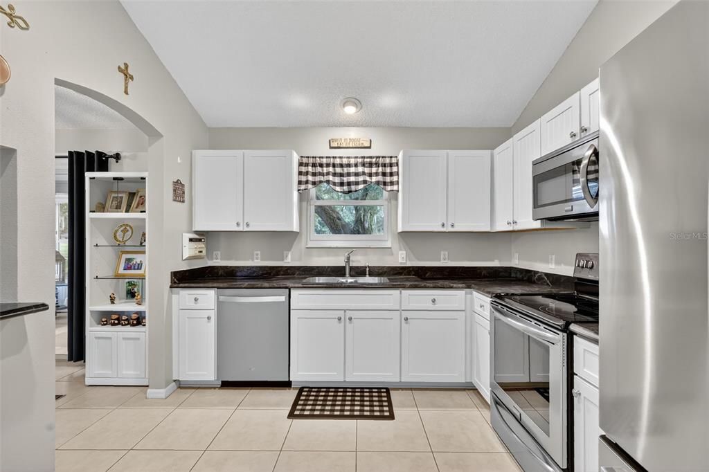 待售: $350,000 (2 贝兹, 2 浴室, 1248 平方英尺)