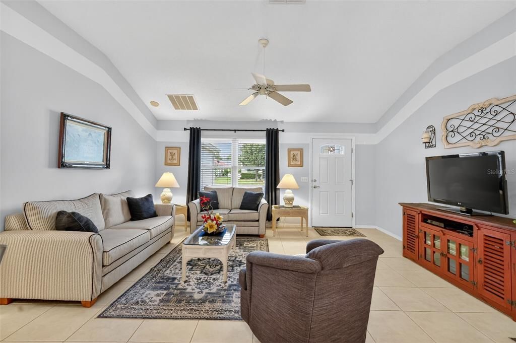 待售: $350,000 (2 贝兹, 2 浴室, 1248 平方英尺)