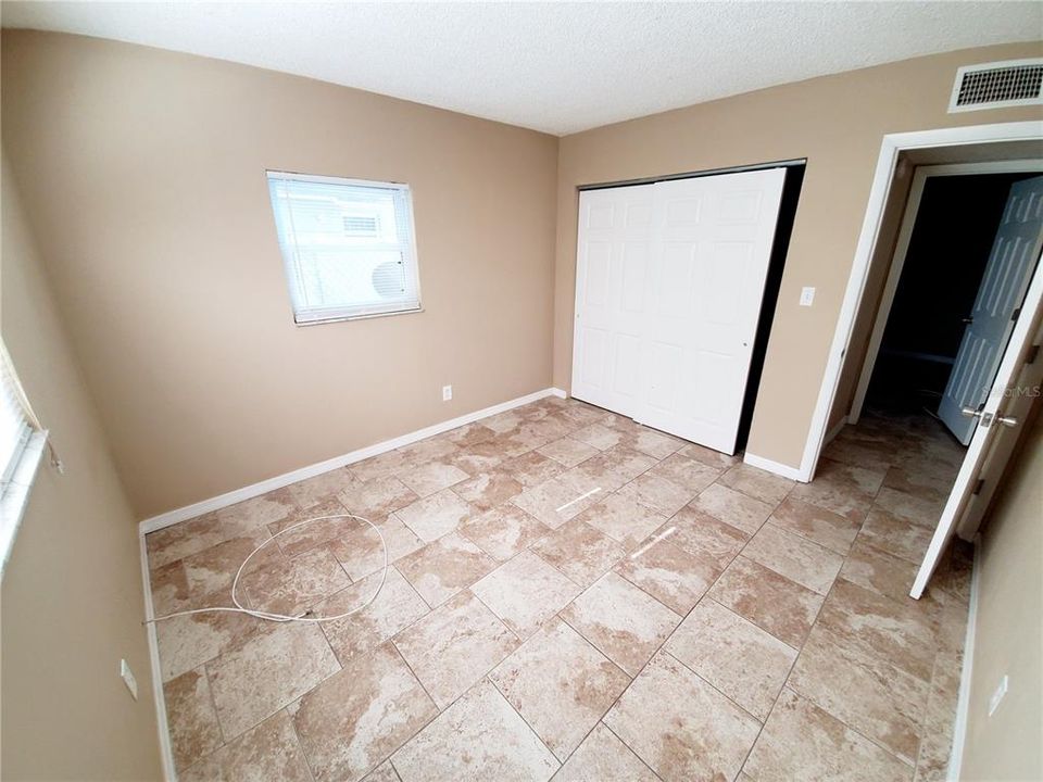 For Rent: $1,850 (3 beds, 1 baths, 1000 Square Feet)