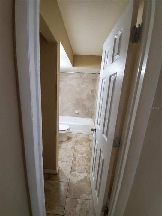 For Rent: $1,850 (3 beds, 1 baths, 1000 Square Feet)