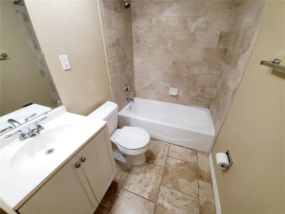 For Rent: $1,850 (3 beds, 1 baths, 1000 Square Feet)