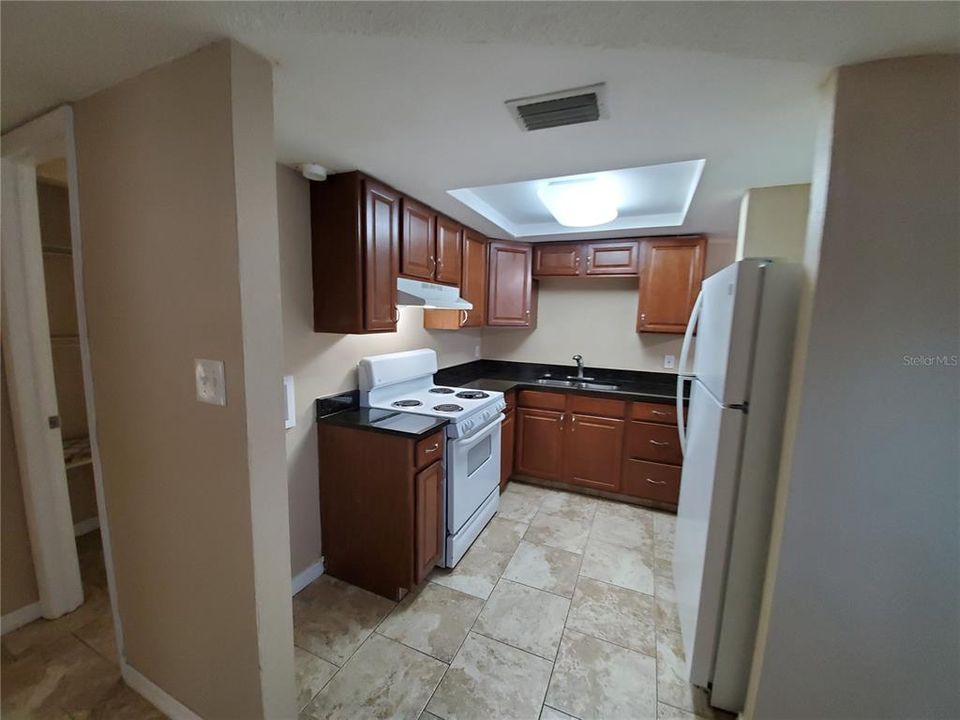 For Rent: $1,850 (3 beds, 1 baths, 1000 Square Feet)